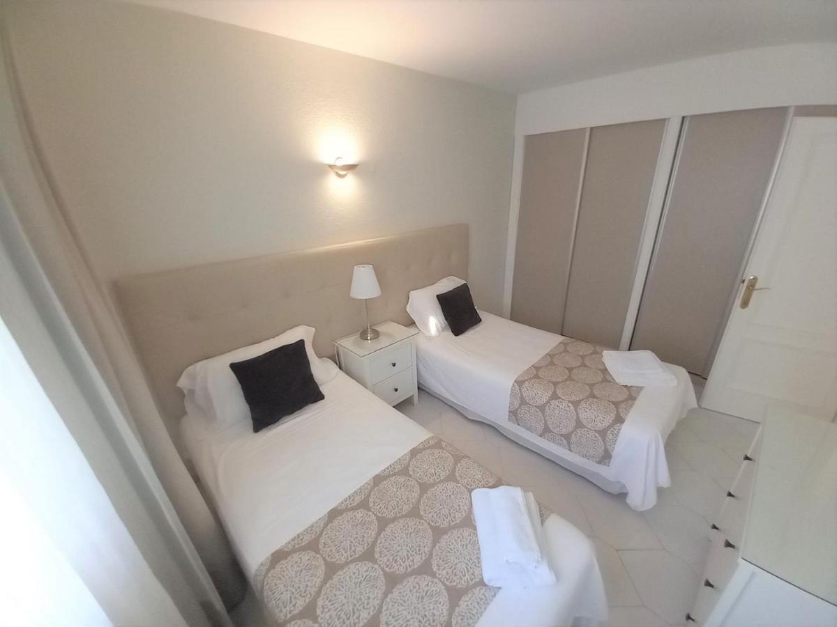 Miraflores Beachfront Penthouse Sitio de Calahonda Dış mekan fotoğraf