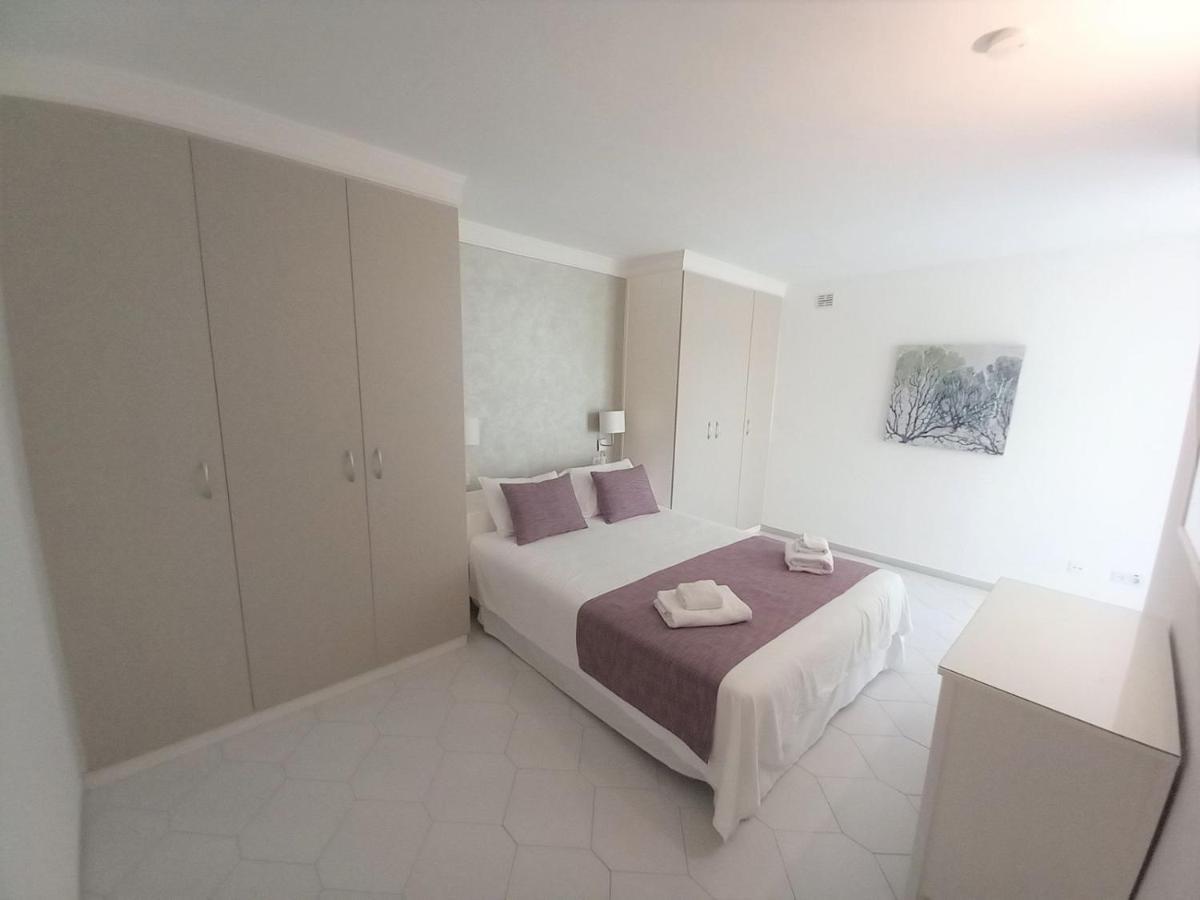 Miraflores Beachfront Penthouse Sitio de Calahonda Dış mekan fotoğraf